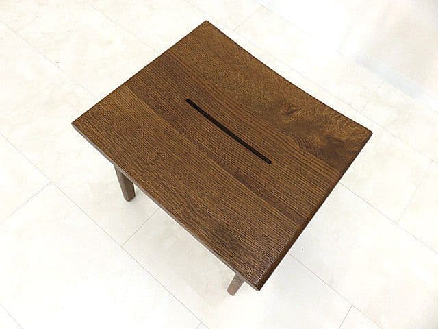 c*6様 展示品　飛騨産業/HIDA/キツツキ 「森のことば」 オーク無垢材スツ