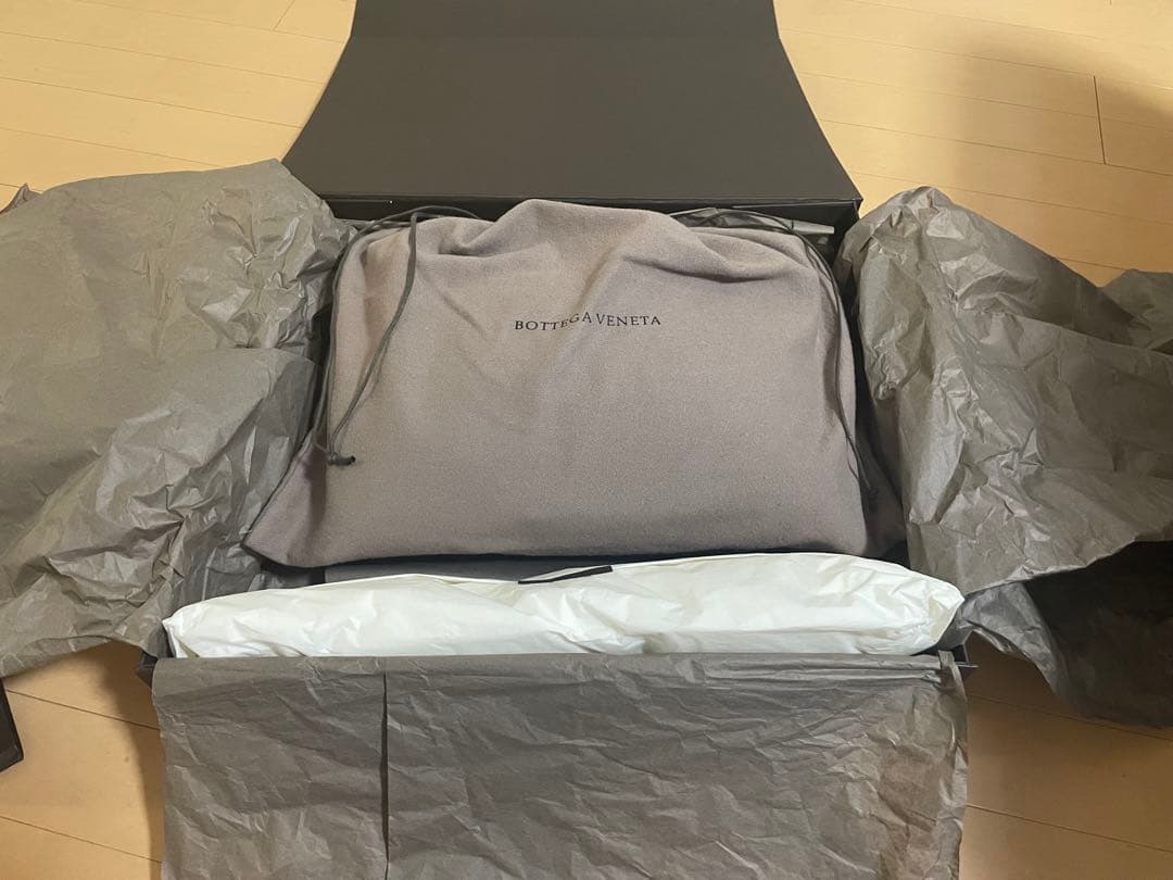 BOTTEGA VENETA イントレチャートクッション　レア　ブラウン系　美品