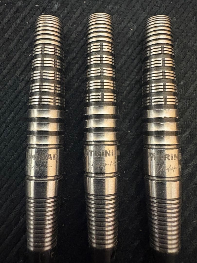 岩田夏海モデル　ロメロ3 エスダーツ限定