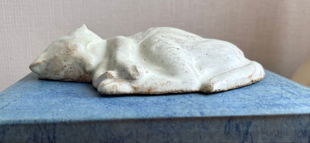 陶器製 猫の置物 白色