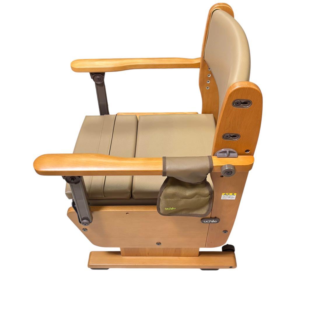 uchie（ウチエ） 木製ポータブルトイレ 肘掛け付き 介護用チェア 便座付き