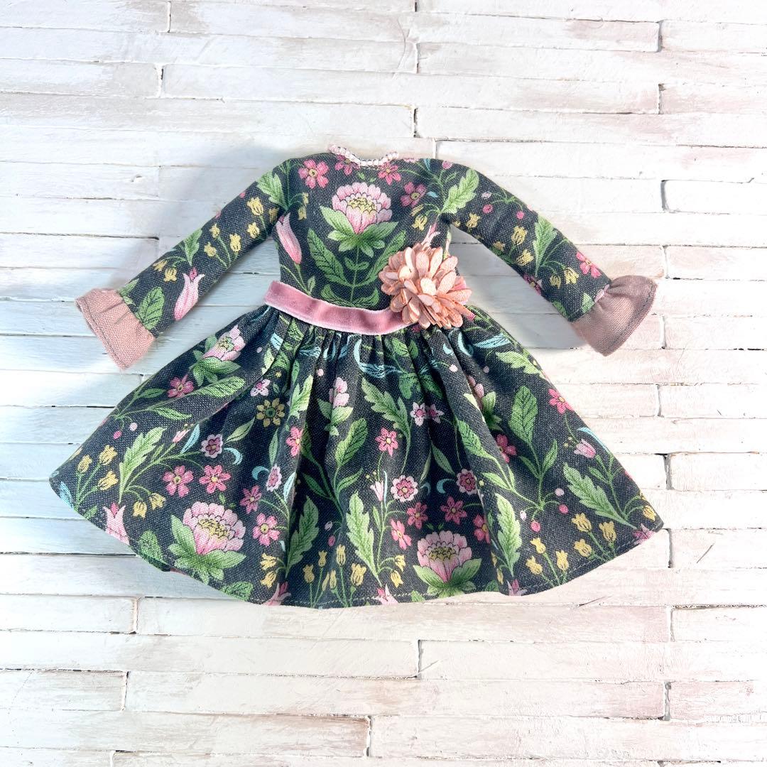 ♡ブライス　アウトフィット　ワンピース　ウィリアムモリス