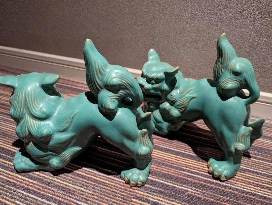 青磁のシーサー 一対 置物 魔除け 守り神 獅子 沖縄 骨董 雑貨