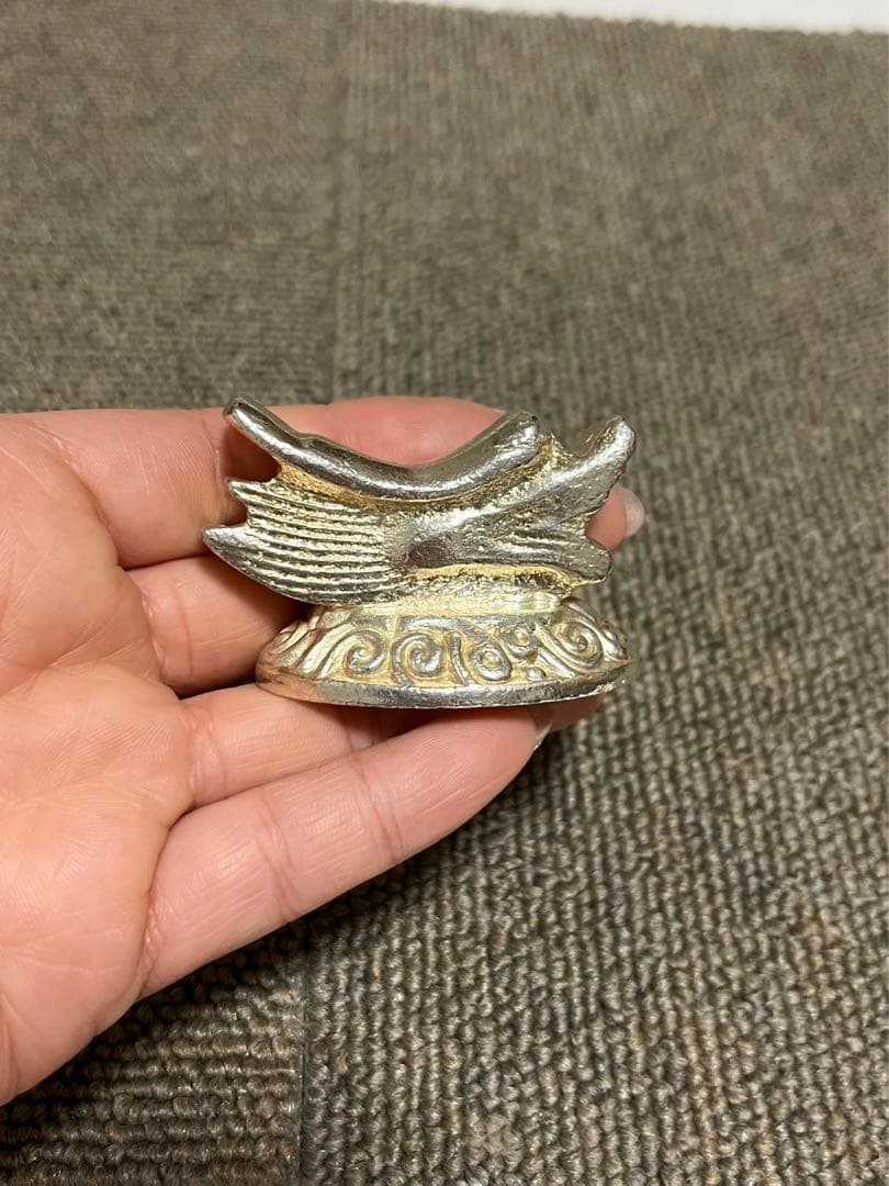 中国美術　龍の形箸置き　銀製？