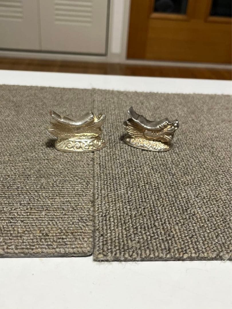 中国美術　龍の形箸置き　銀製？