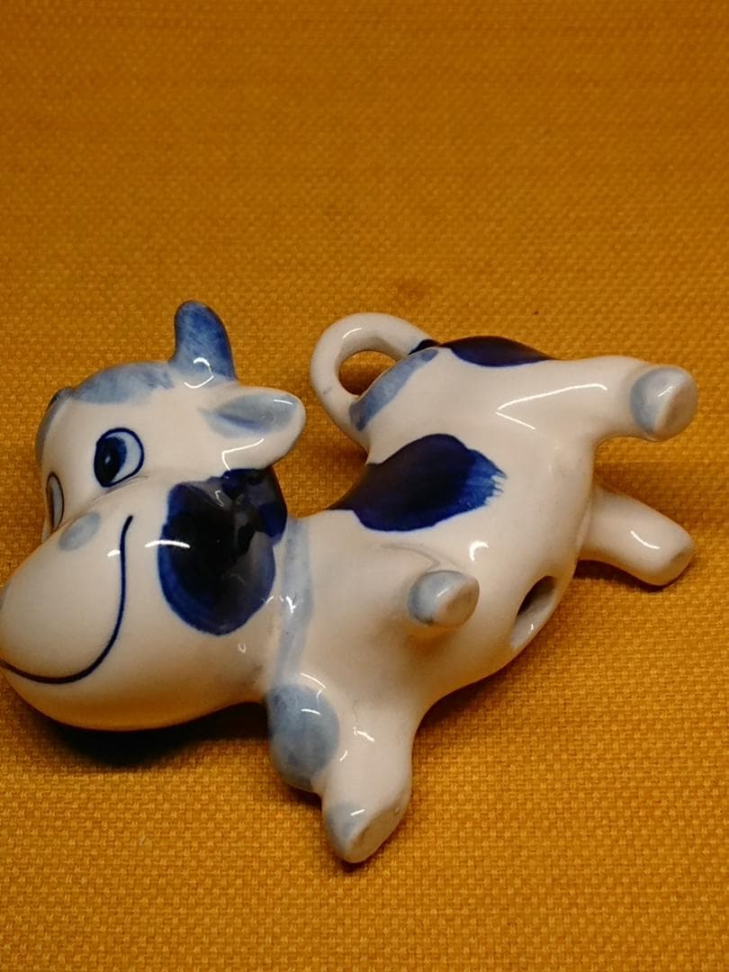 うし　牛　陶器　オブジェ　置物　インテリア　工芸品　美術品　A1502