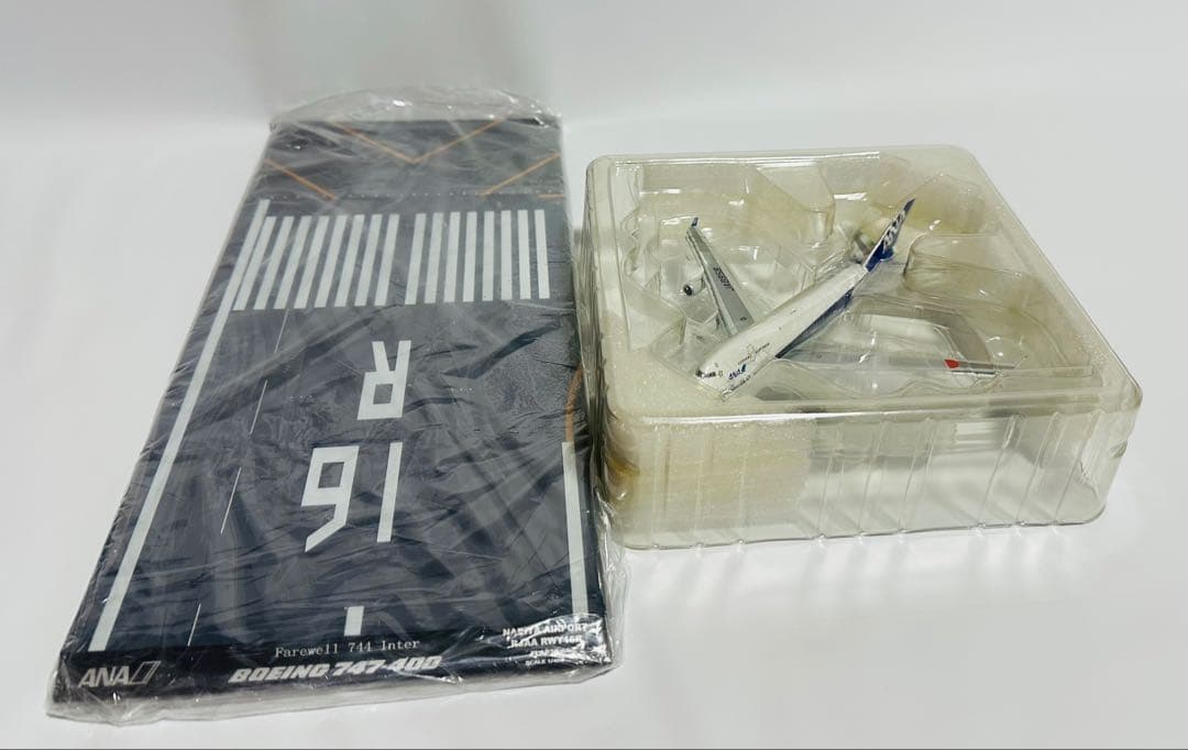 全日空商事 1/400 ANA 747-400 フラップダウンNH40059 - メルカリ
