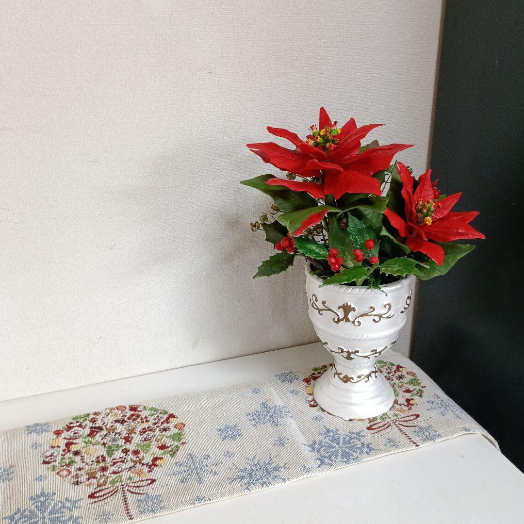 ポインセチアとクリスマスローズアレンジ 　クレイフラワー　樹脂粘土