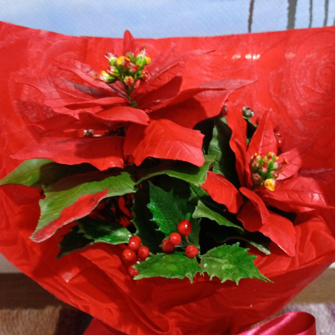 ポインセチアとクリスマスローズアレンジ 　クレイフラワー　樹脂粘土