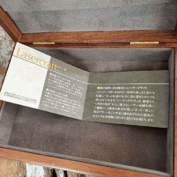 ヴィンテージ 未使用 光の彫刻 レーザークラフト BMW ジュエリー