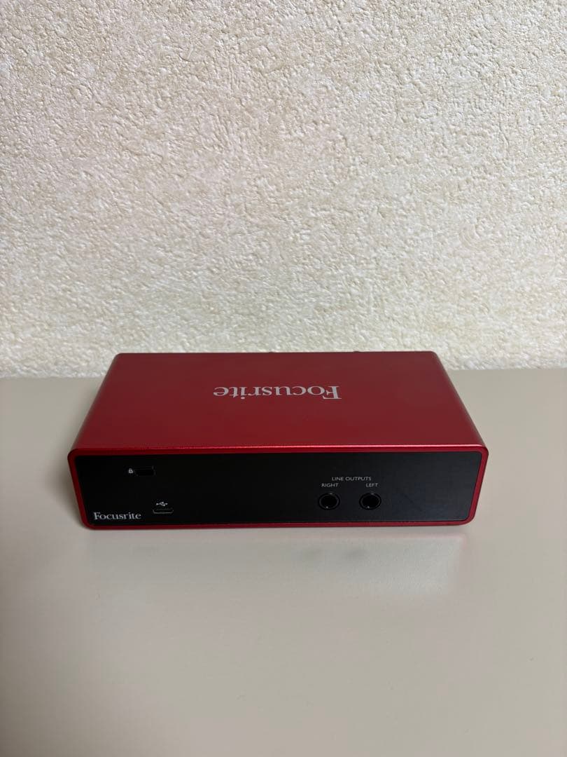 【ほぼ新品】Focusrite Scarlett 2i2 (3rd Gen)