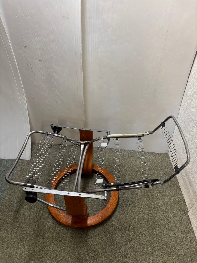 【珍品】　エコーネス　ストレスレスチェア　店舗見本品　骨組みのみ