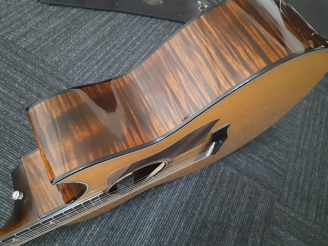 極上杢目 Taylor 618ce 貴重フローレンタインジャンボ 2016年製