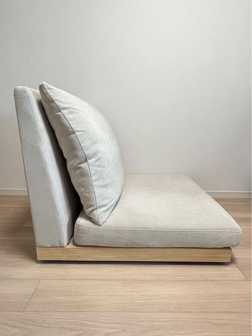 【美品】1.5人用　シンプルモダンソファ