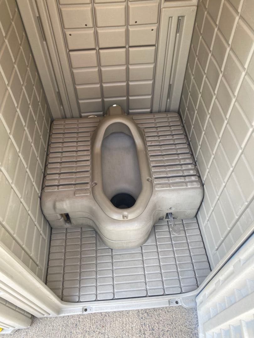 仮設トイレ　中古　清掃済み　簡易洋式タイプ　一台　色選択自由