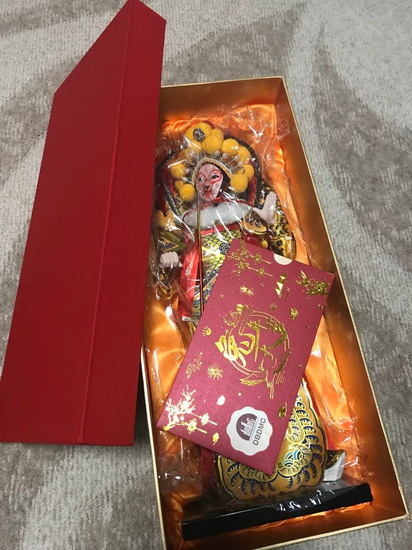 春節　京劇　孫悟空の人形