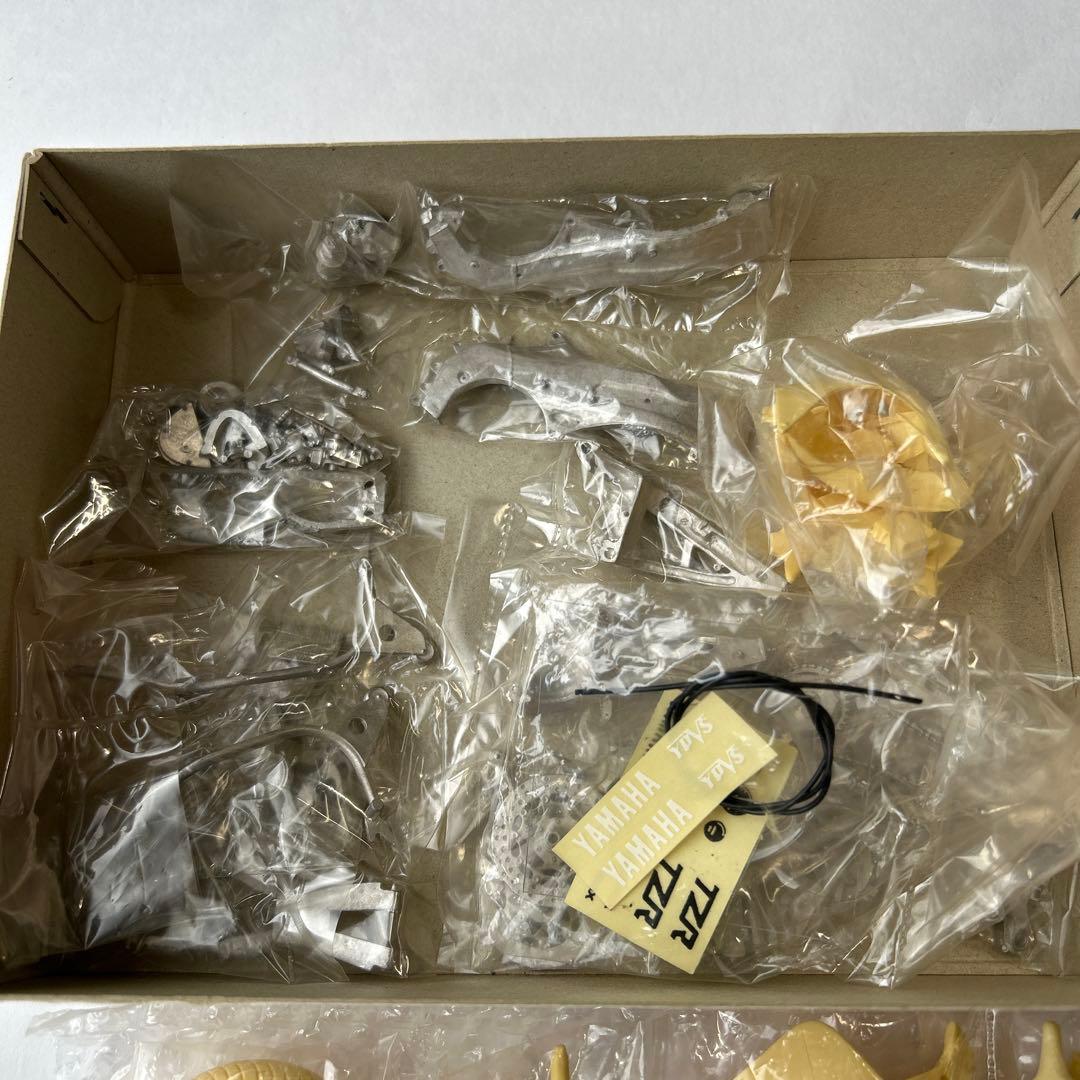 未組立 希少 絶版ガレージキット 1/12 YAMAHA TZR250 - メルカリ