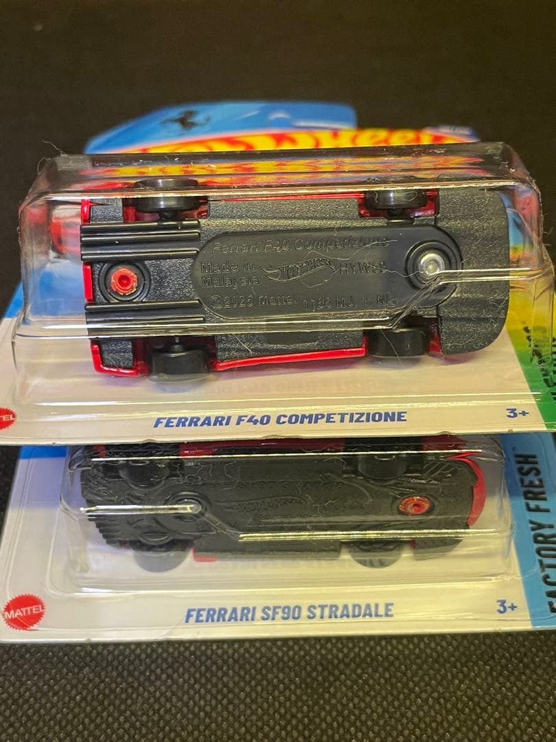 日本未発売 ホットウィール フェラーリ FERRARI ⚫︎F40 ⚫︎SF90