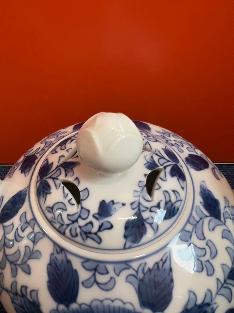 1205  有田焼　古伊万里様式　染付　牡丹紋　花舟作　香炉
