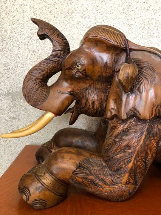 ◆処分値　圧巻の一刀彫り　大きな　象の置物