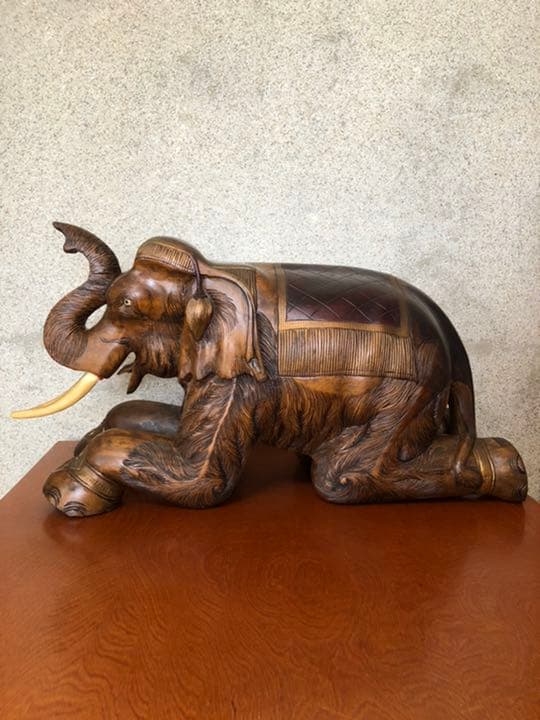 ◆処分値　圧巻の一刀彫り　大きな　象の置物