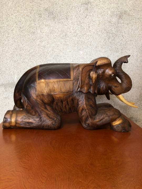 ◆処分値　圧巻の一刀彫り　大きな　象の置物