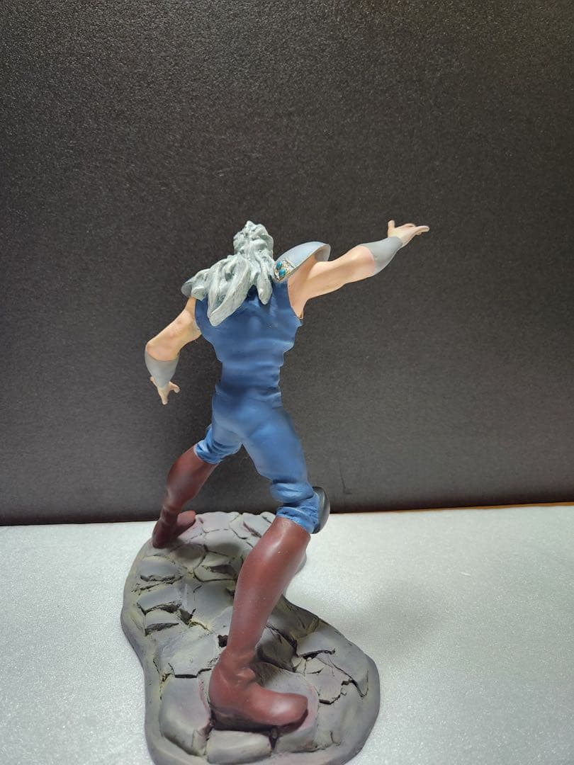 海洋堂　北斗の拳　芸術品スタチュー　ケンシロウ　ラオウ　レイ　プロ製作完成品