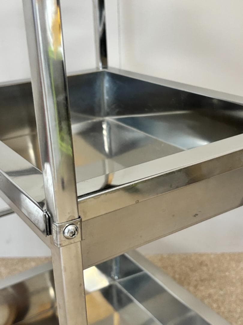 ステンレスワゴン / キャスター付き / ステンレスワゴン３段 / 棚