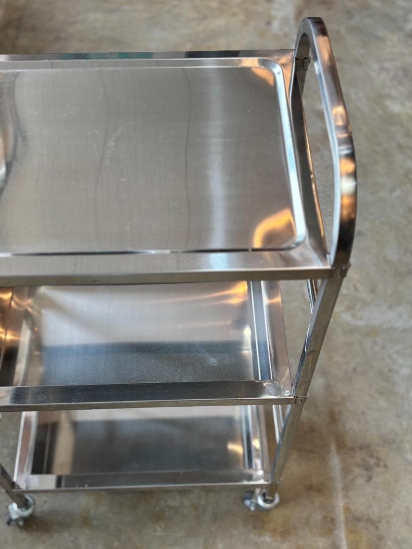 ステンレスワゴン / キャスター付き / ステンレスワゴン３段 / 棚