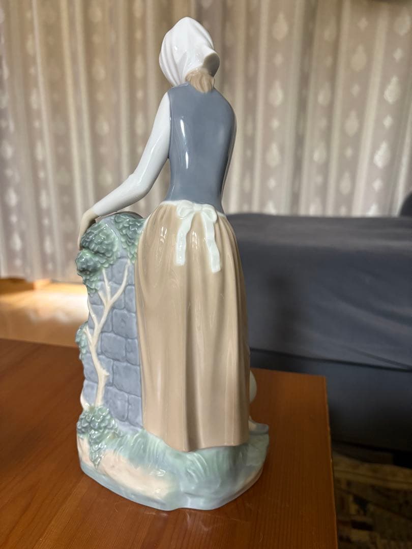 Lladro NAOリヤドロナオ