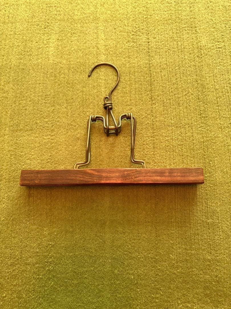 ビンテージクリンチ木製ハンガー