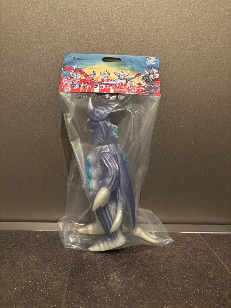 2000イリサワ 怪獣郷 イカルス ウルトラファイト畜光カラーWF限定 未開封