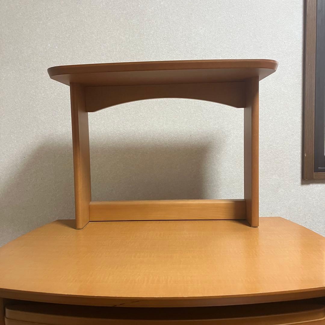 富士ファニチア　丸いフォルムのかわいいパソコンデスク