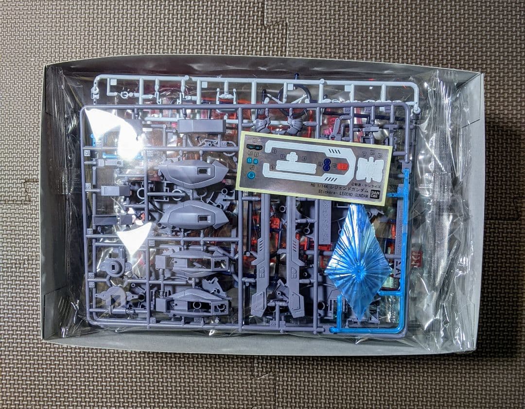 HG 1/144 レジェンドガンダム＋グスタフ・カール00型 2点セット - メルカリ