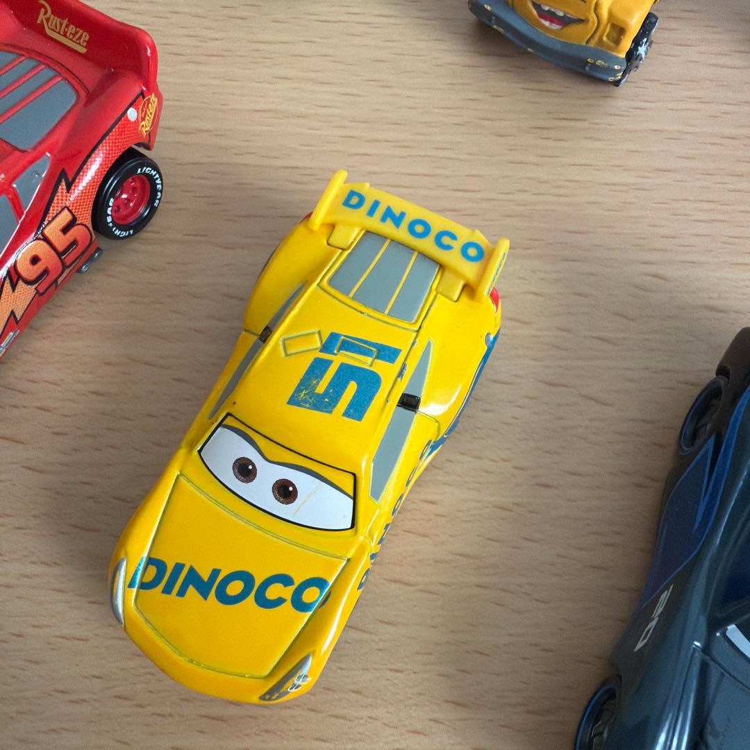 カーズ トミカセット 10台+トレーラー - メルカリ