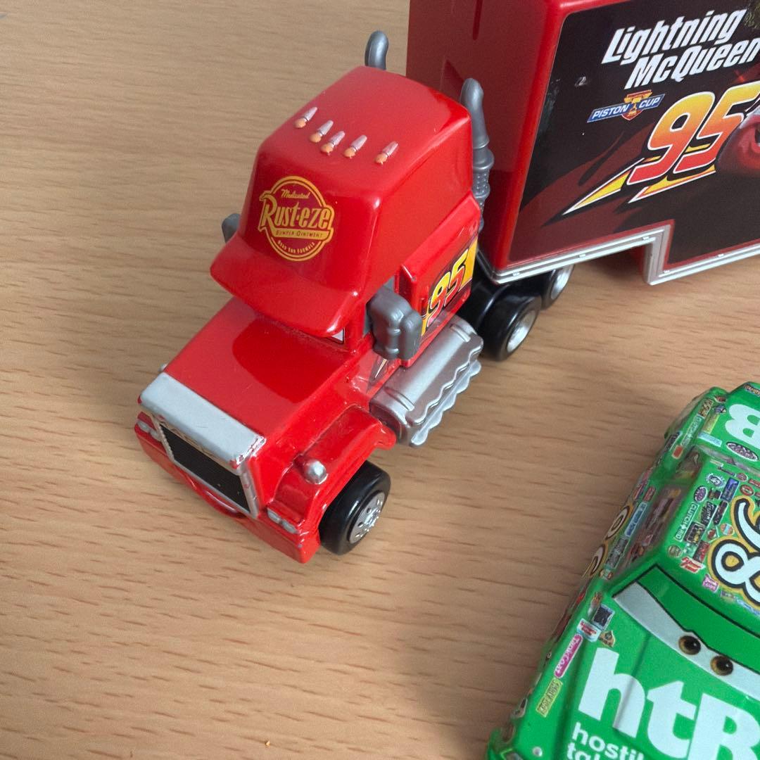 カーズ トミカセット 10台+トレーラー - メルカリ