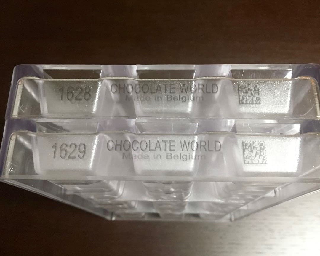 期間限定セール☺︎　チョコレートモールド 【チョコレートワールド社】2点セット