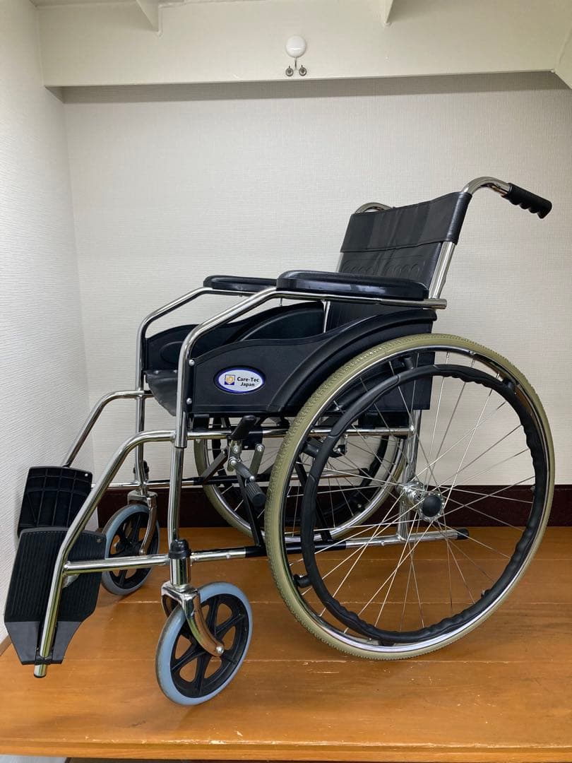 ケアテックジャパン 自走式車椅子 アルミ製