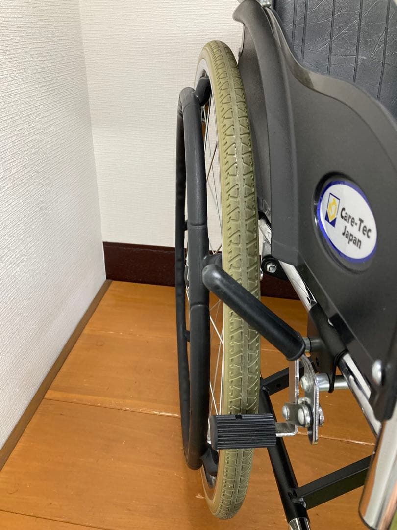 ケアテックジャパン 自走式車椅子 アルミ製