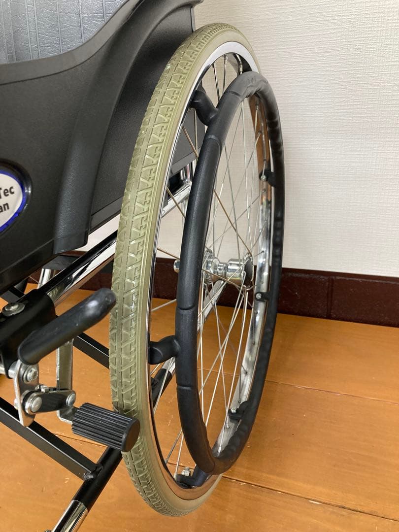 ケアテックジャパン 自走式車椅子 アルミ製