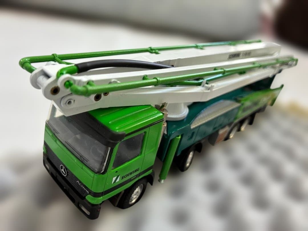 Schwing S58SX コンクリートポンプ車 1/50 ミニチュア - メルカリ