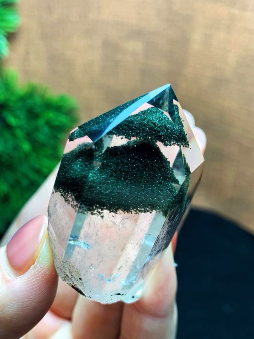 ⭐︎【極上品】天然 グリーン ガーデン クォーツ 置物 64.3g