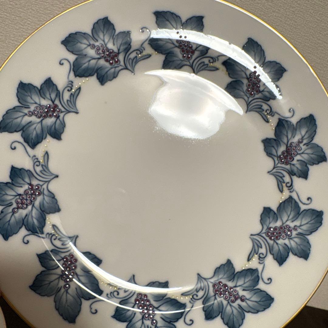 大倉陶園　金彩草花絵　呉須　手描き　ディナープレート　25.5cm