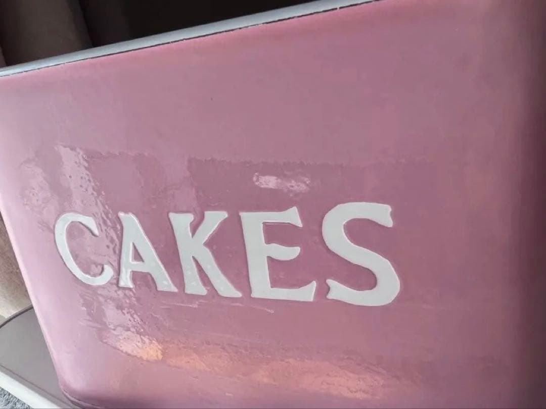 北欧さま専用　【未使用】角形ホーロ製ブレッドケース　ピンク　CAKES