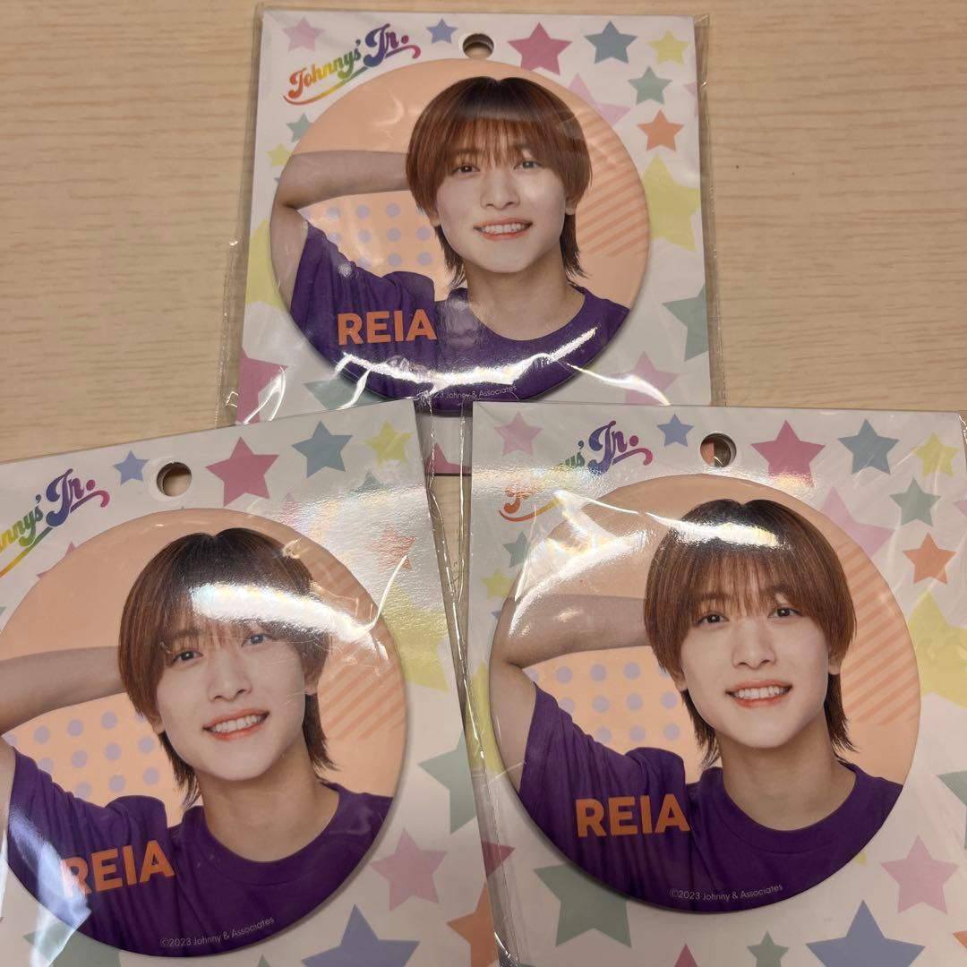 中村嶺亜 缶バッジまとめ売り 3個セット - メルカリ