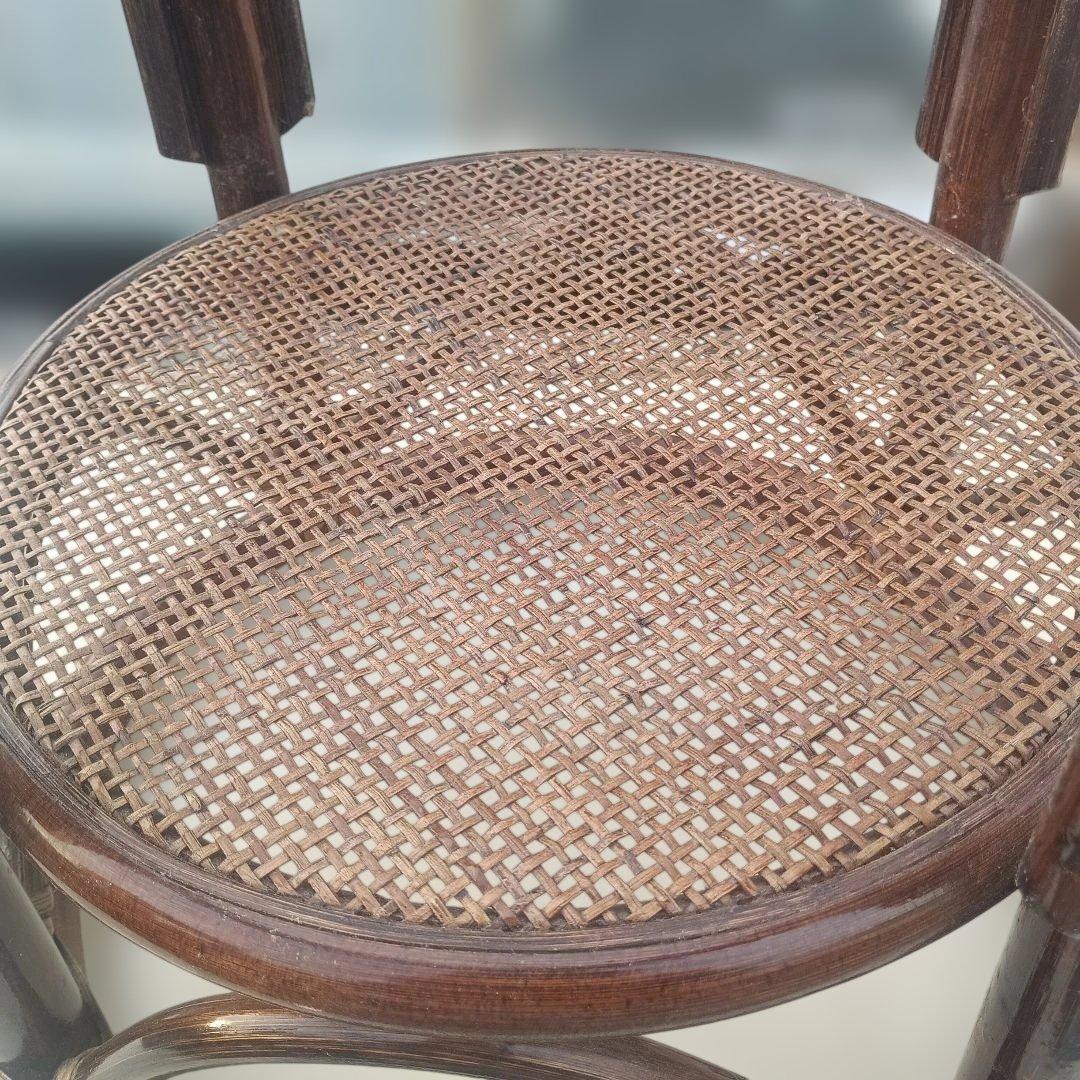 6044）ラタンの小振りな丸形テーブル　昭和レトロ