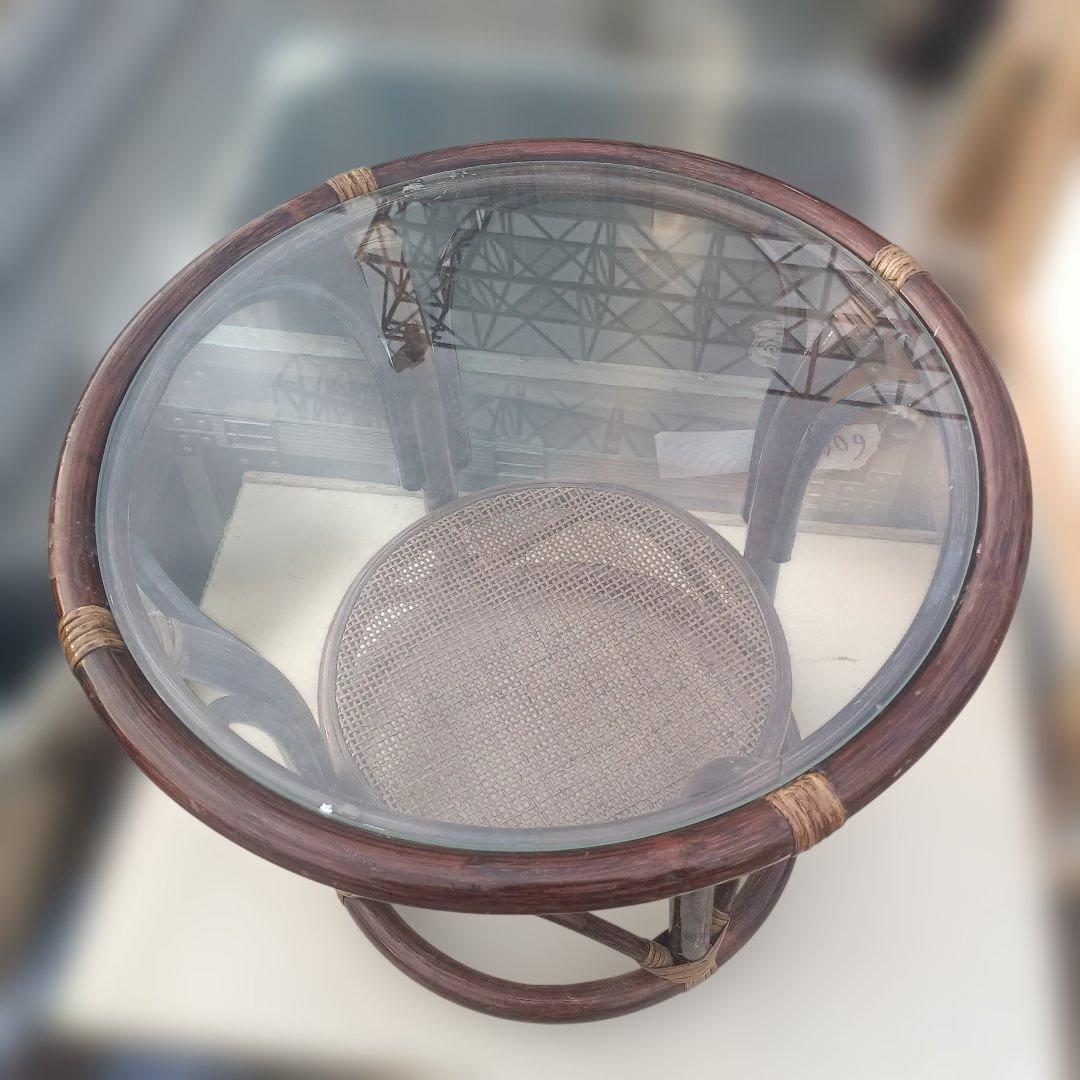 6044）ラタンの小振りな丸形テーブル　昭和レトロ