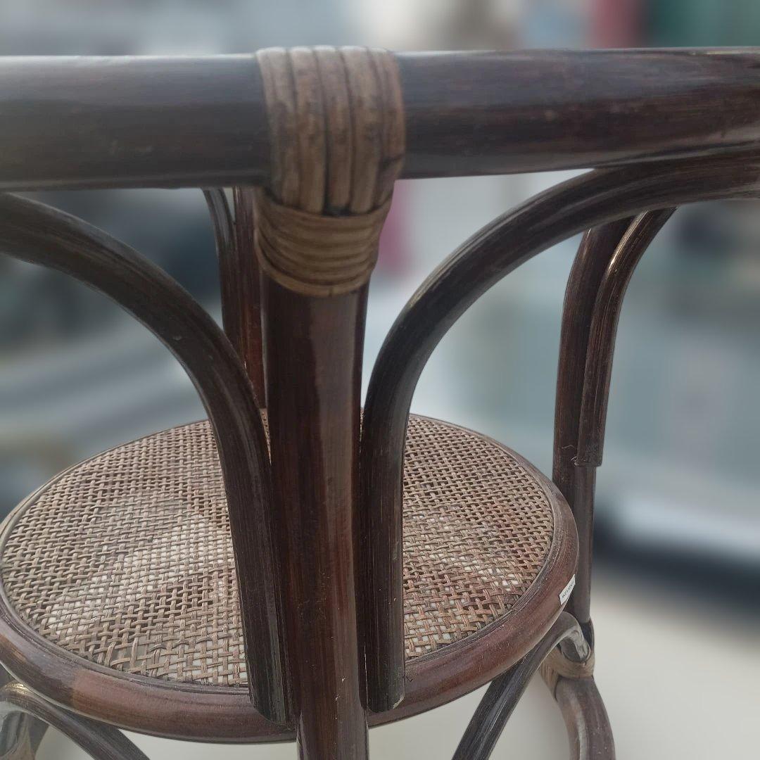 6044）ラタンの小振りな丸形テーブル　昭和レトロ