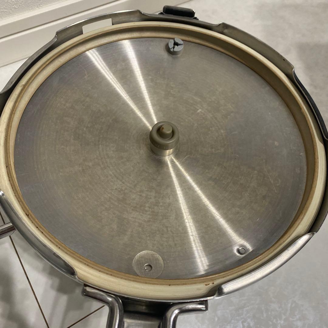 Tupperware 圧力鍋 3.0Ｌ　ステンレス