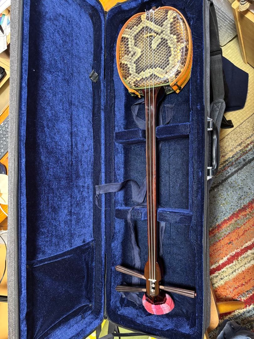 【新品】三線ケース　セミハード軽量、上質です。